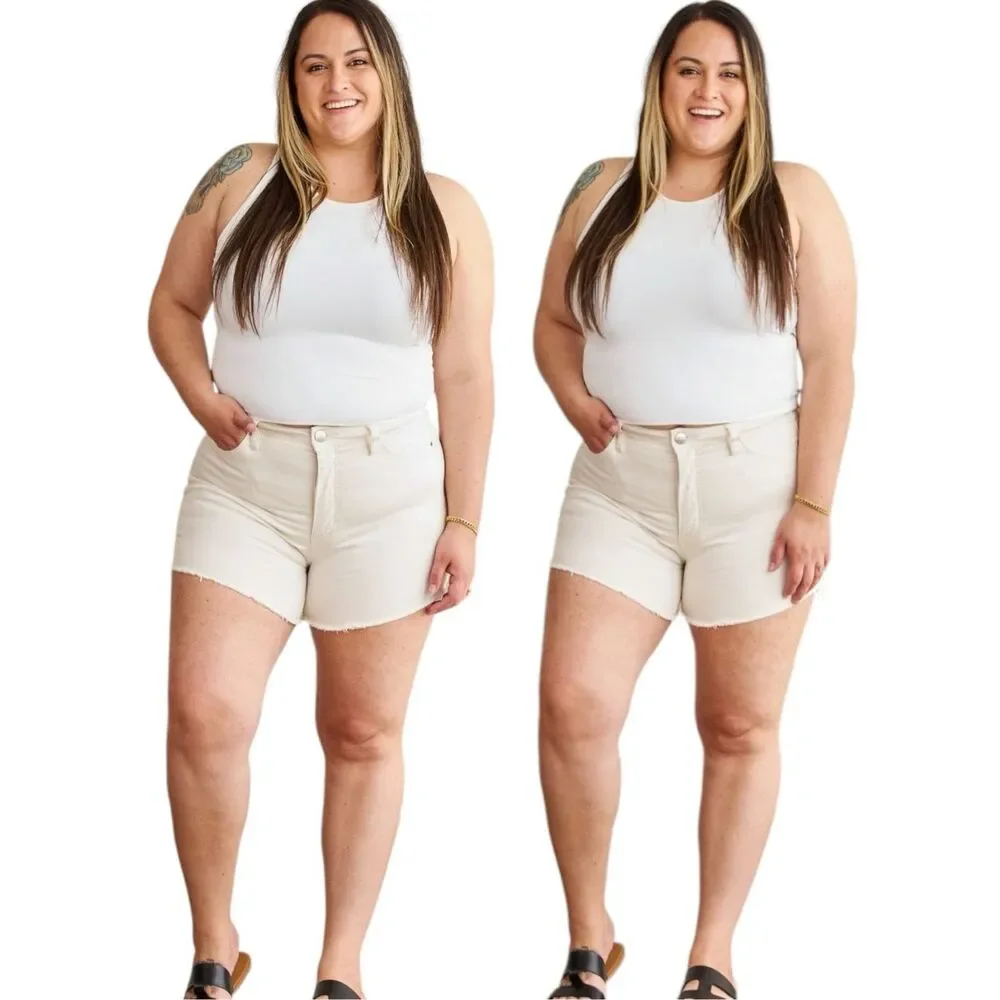 RFM Ivory High Rise Denim Shorts Tummy Control Frayed Step Hem Stretch Med NWT - Picture 4 of 11